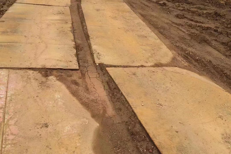沈阳铺路钢板在路面施工中的便捷之处